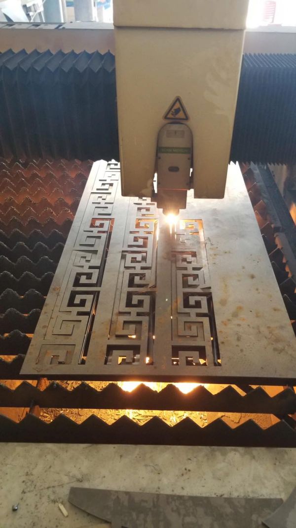 cắt laser kim loại